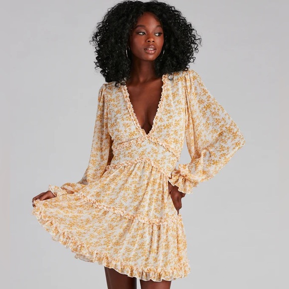 Saints + Secrets Mustard Floral Chiffon Ruffle Dress Size Small NWT - Picture 2 of 15